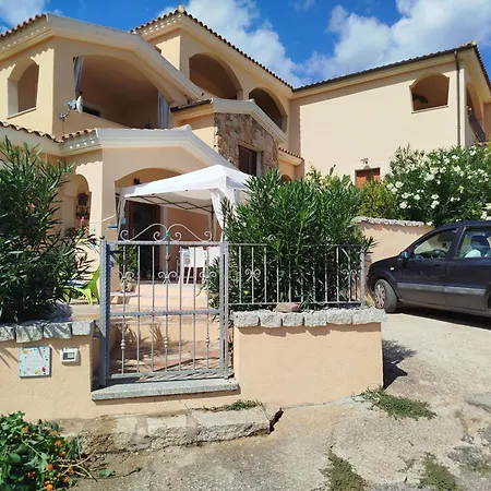 Appartement La Pala Del Fico D'india, Tiriddo Porto San Paolo, With Shared Swimming Pool