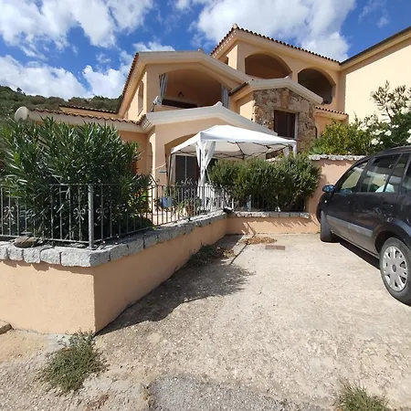 Appartement La Pala Del Fico D'india, Tiriddo Porto San Paolo, With Shared Swimming Pool