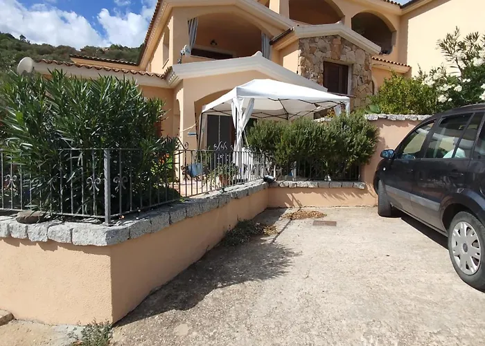 Apartment La Pala Del Fico D'india, Tiriddo Porto San Paolo, With Shared Swimming Pool